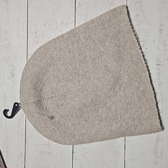 Zara Other - ZARA taupe/tan colored ladies hat.